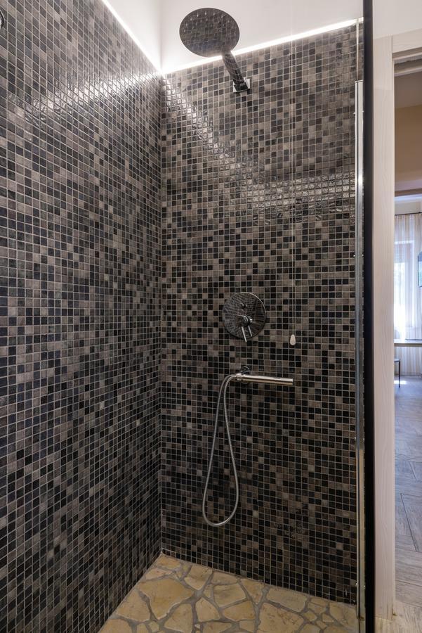 Villa Domus Salento Suites & Rooms Con Parcheggio Privato In Loco レッチェ エクステリア 写真