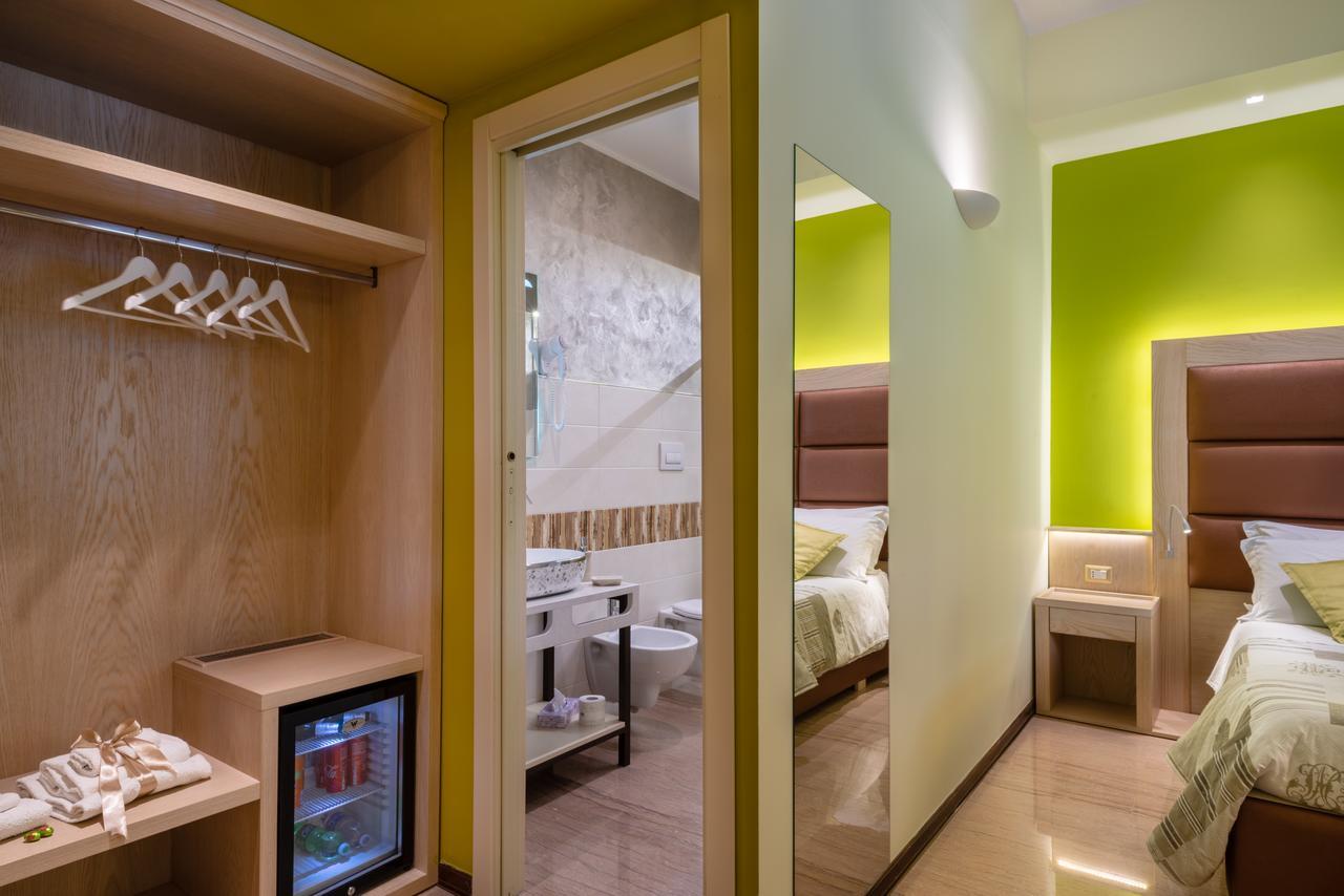 Villa Domus Salento Suites & Rooms Con Parcheggio Privato In Loco レッチェ エクステリア 写真