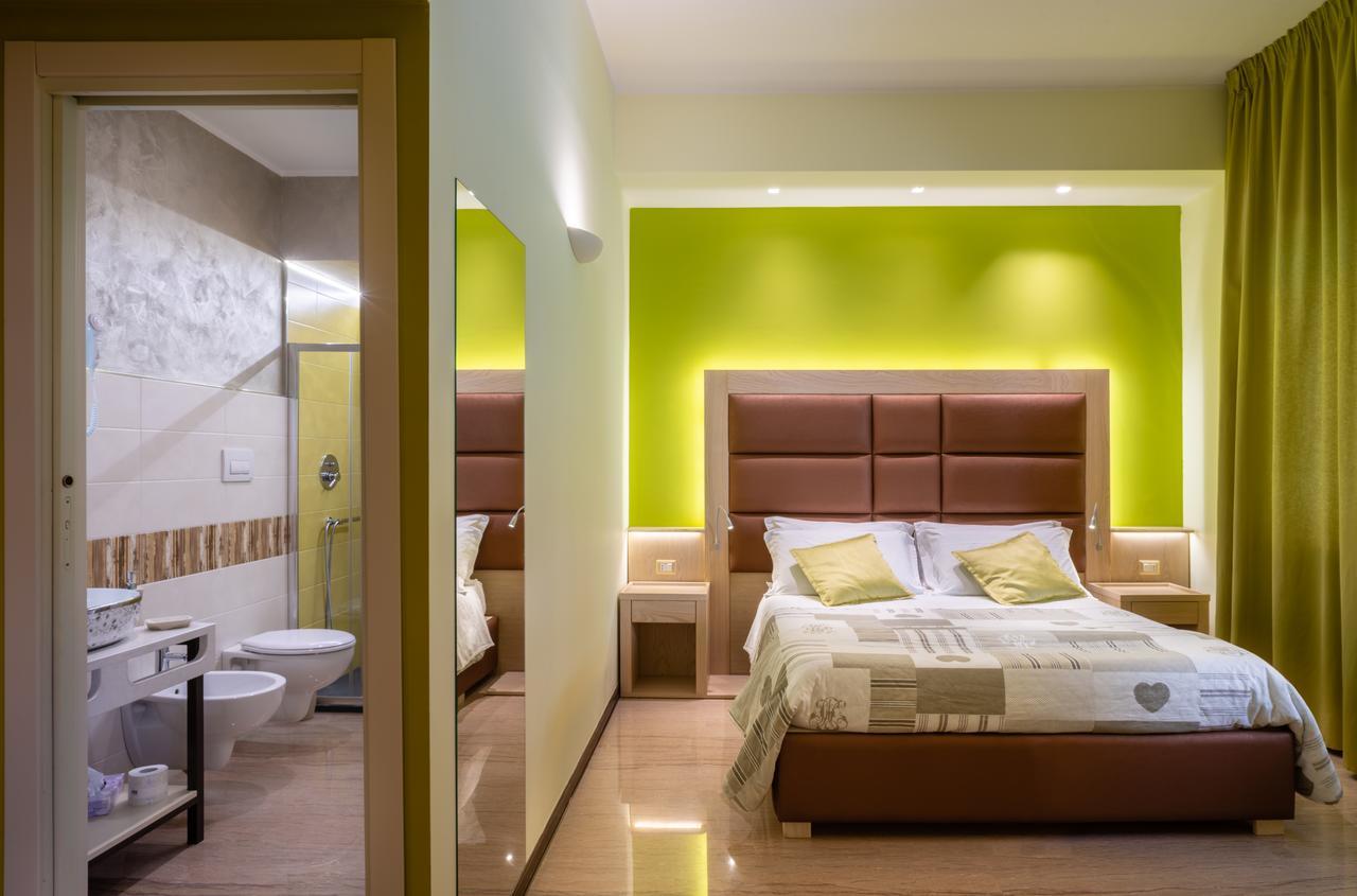 Villa Domus Salento Suites & Rooms Con Parcheggio Privato In Loco レッチェ エクステリア 写真