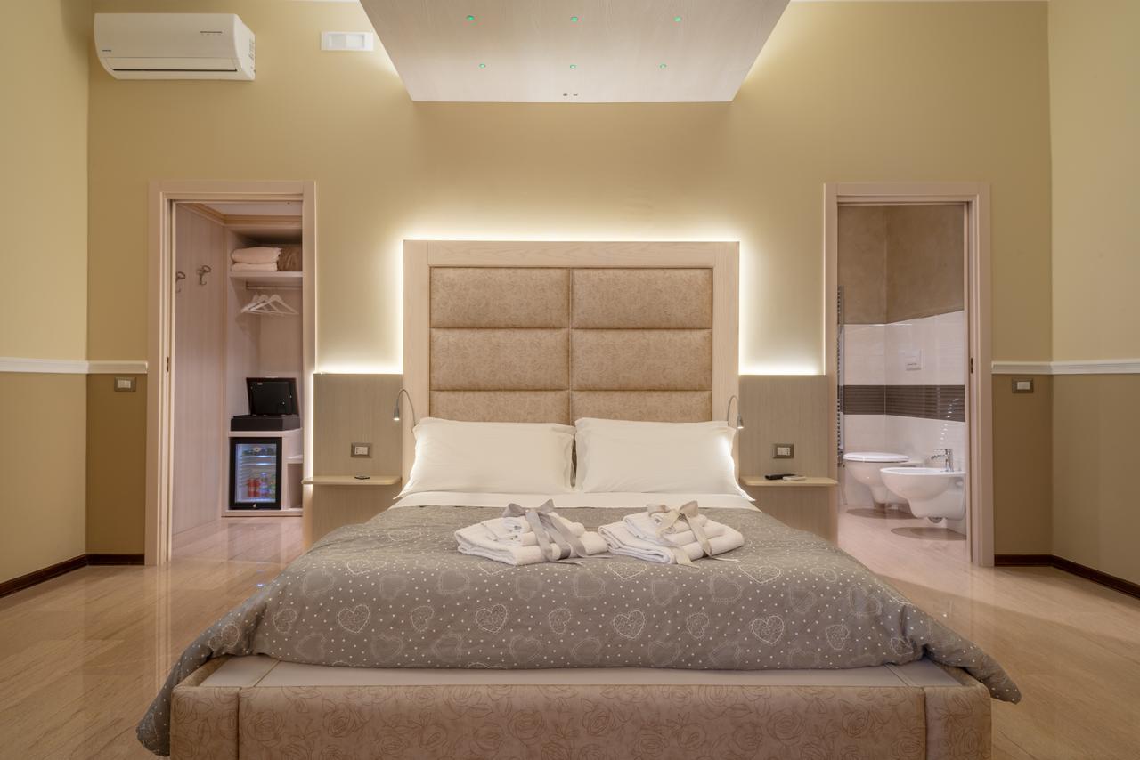 Villa Domus Salento Suites & Rooms Con Parcheggio Privato In Loco レッチェ エクステリア 写真