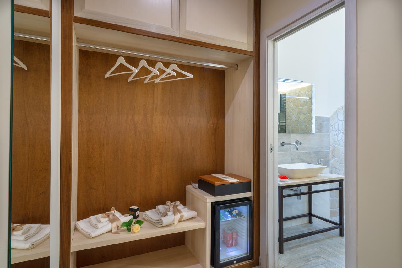 Villa Domus Salento Suites & Rooms Con Parcheggio Privato In Loco レッチェ エクステリア 写真
