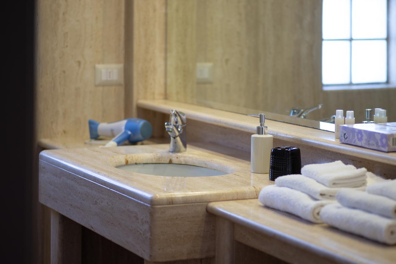 Villa Domus Salento Suites & Rooms Con Parcheggio Privato In Loco レッチェ エクステリア 写真