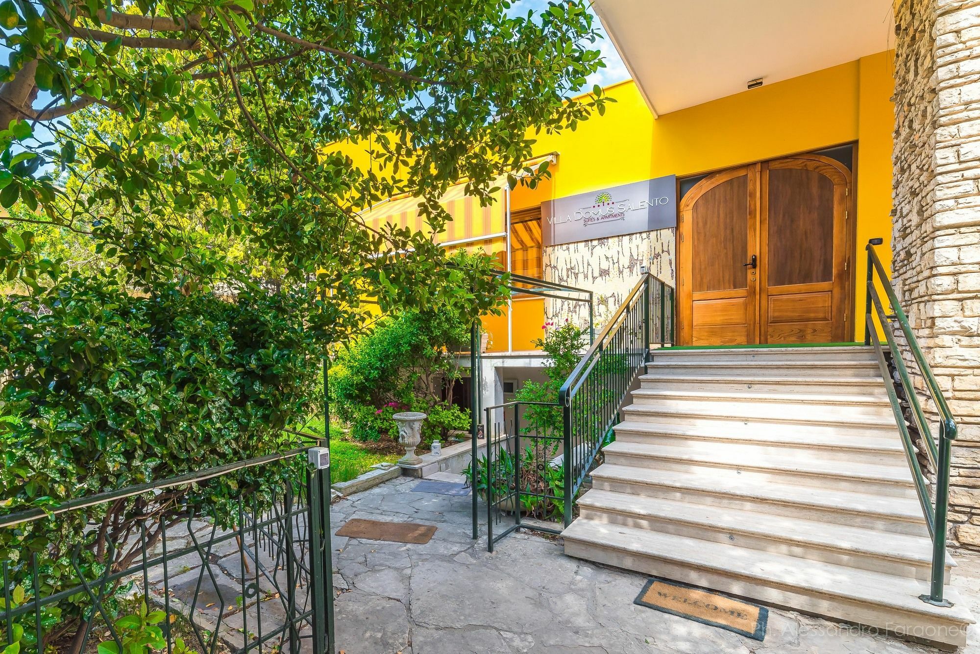 Villa Domus Salento Suites & Rooms Con Parcheggio Privato In Loco レッチェ エクステリア 写真